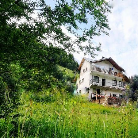 Kuma Lissa Guest House Kozhari Eksteriør bilde