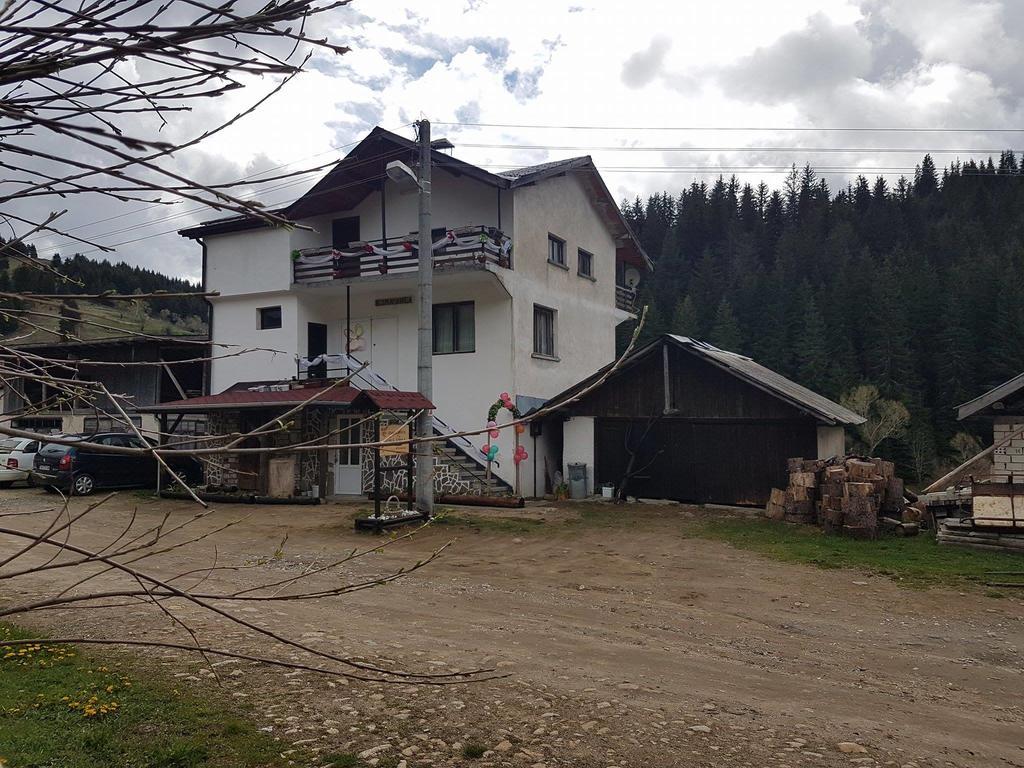 Kuma Lissa Guest House Kozhari Eksteriør bilde